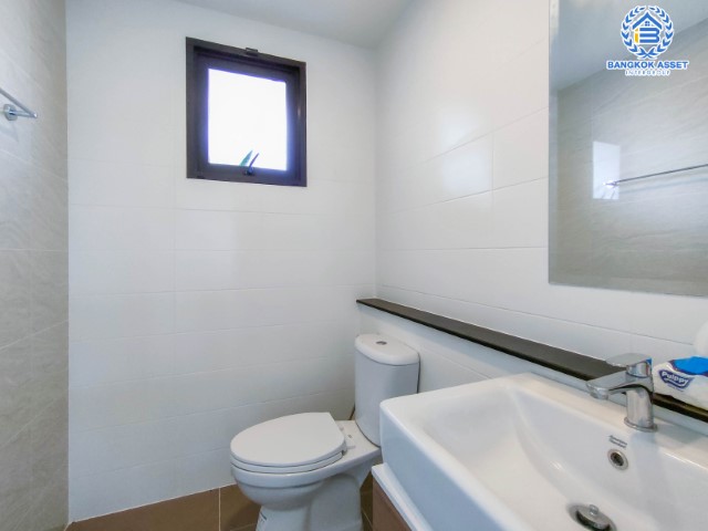 *****บ้านเดี่ยวมือสองย่านกรุงเทพฯ ม.เดอะซิตี้ พระราม2-พุทธบูชา เนื้อที่กว้าง 59.40 ตร.ว. ฟังก์ชัน 4 ห้องนอน 5 ห้องน้ำ ที่จอดรถ 3 คัน บ้านเดี่ยวหลังใหญ่ สวยหรูดูมีระดับ สภาพเหมือนใหม่พร้อมเข้าอยู่ ทำเลเดินทางสะดวก เชื่อมต่อถนนพระะราม2  ใกล้จุดขึ้นทางด่วน "วงแหวนรอบนอกกรุงเทพฯ ฝั่งใต้"